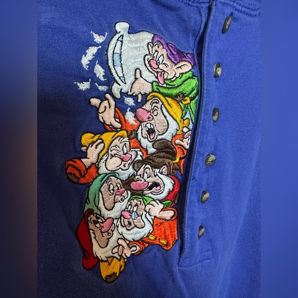 Mickey Inc T-Shirt L Blue 100% Cotton Short Sleeve Front Button Dwarfs Snowwhite